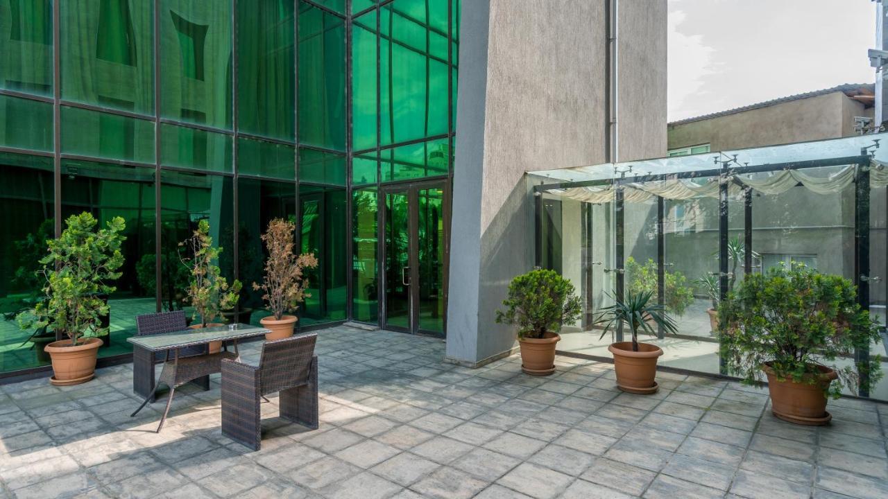 Capitol By Umbrella Hotel Tbilisi Exterior photo