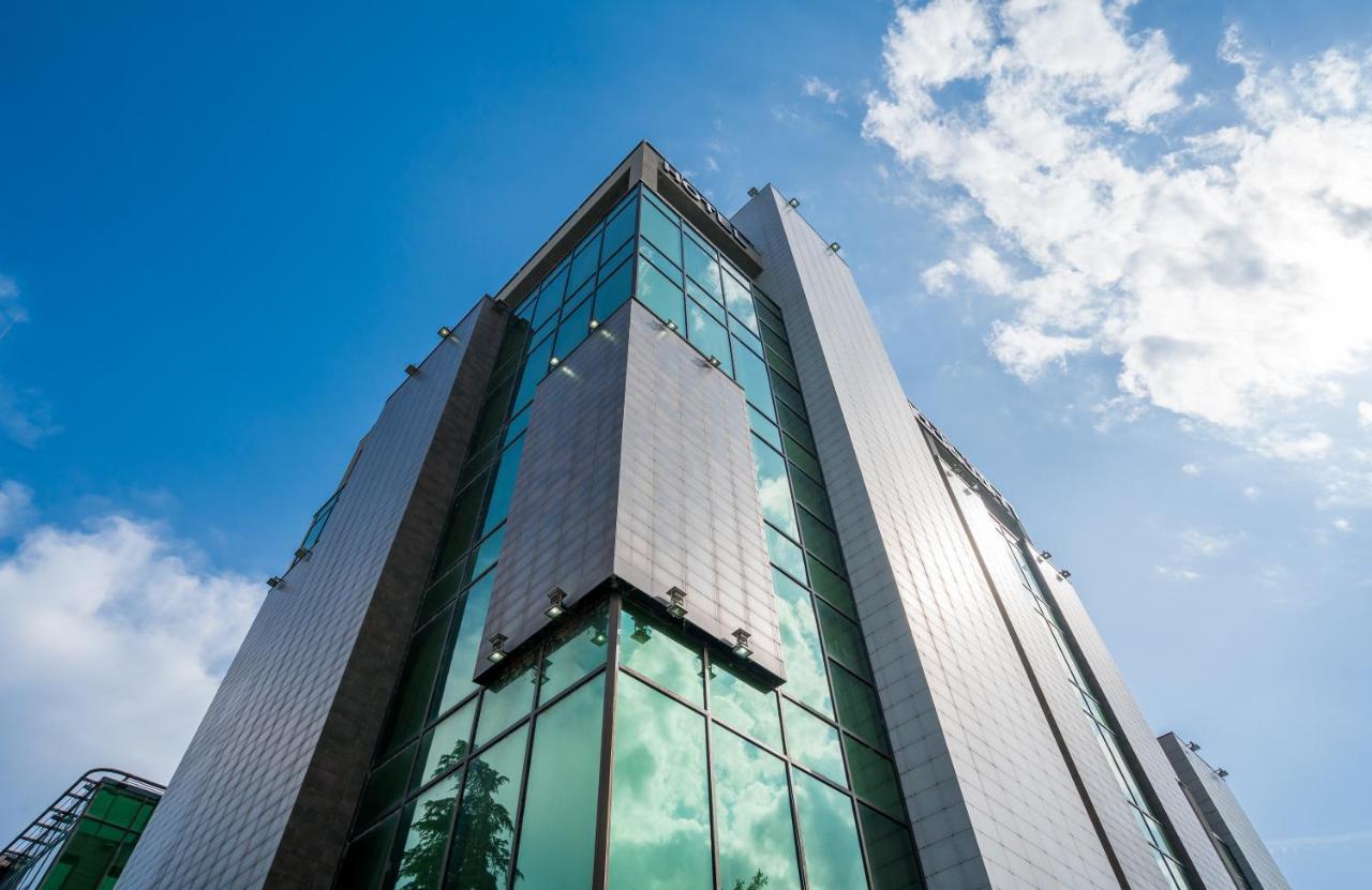 Capitol By Umbrella Hotel Tbilisi Exterior photo