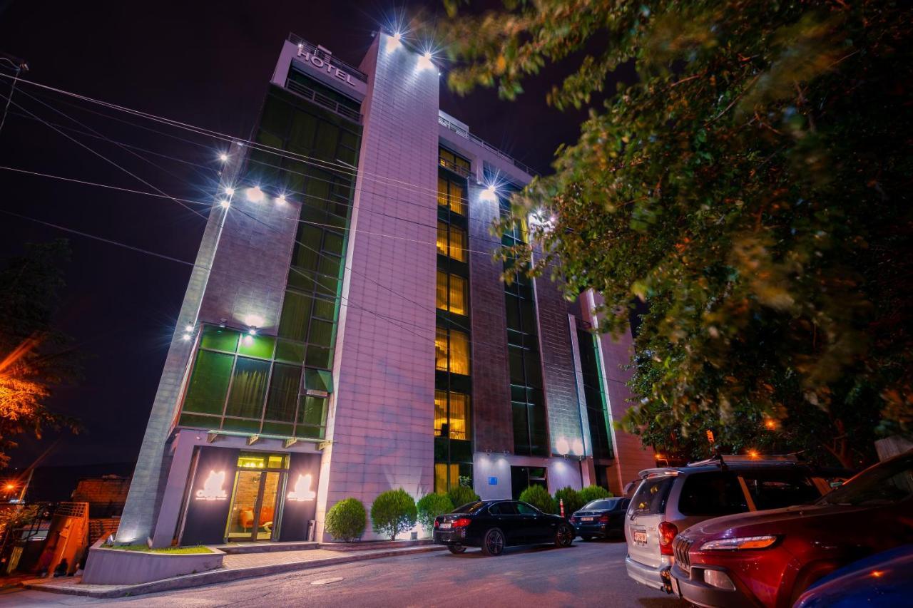 Capitol By Umbrella Hotel Tbilisi Exterior photo